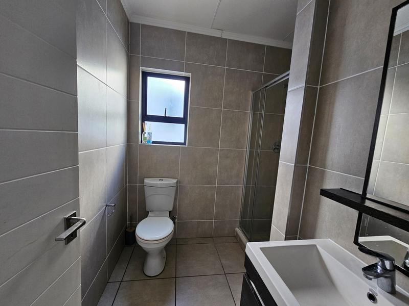 To Let 1 Bedroom Property for Rent in Olivedale Gauteng