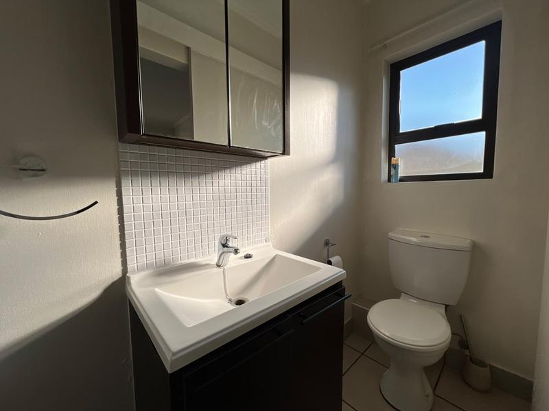 To Let 2 Bedroom Property for Rent in Bryanston Gauteng
