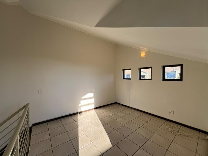 To Let 2 Bedroom Property for Rent in Bryanston Gauteng
