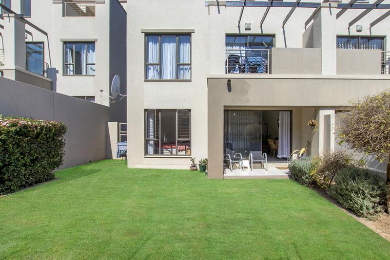1 Bedroom Property for Sale in Douglasdale Gauteng