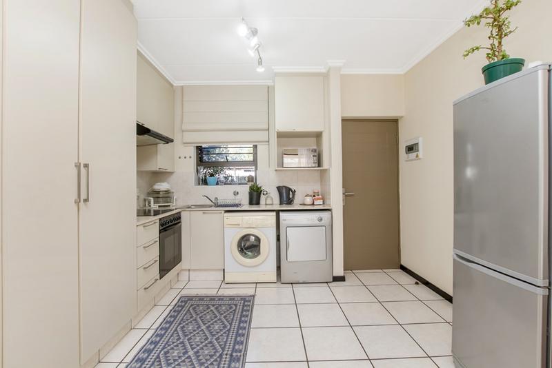 1 Bedroom Property for Sale in Douglasdale Gauteng
