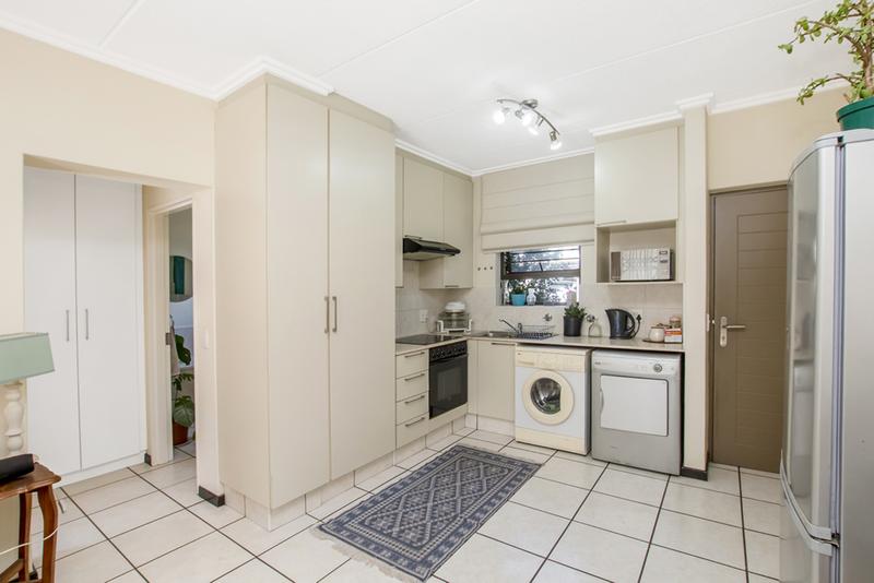 1 Bedroom Property for Sale in Douglasdale Gauteng