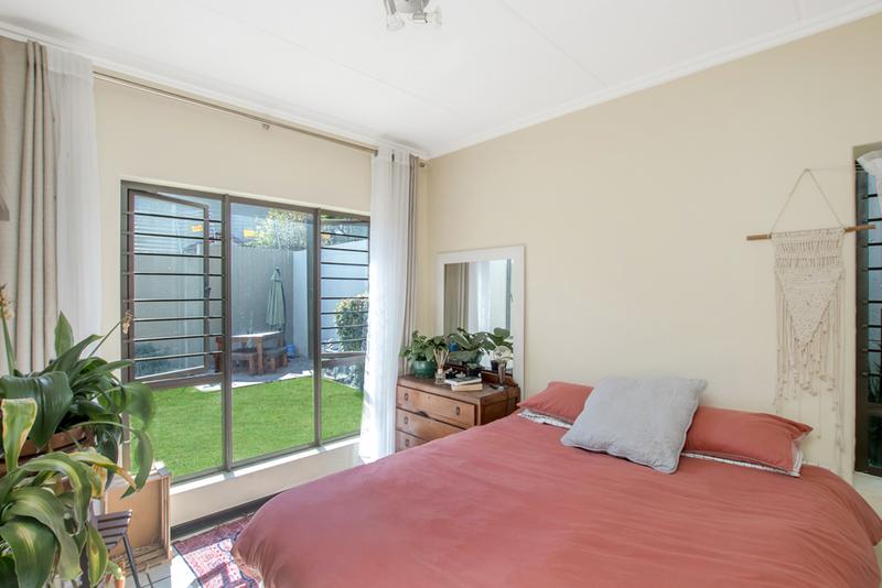 1 Bedroom Property for Sale in Douglasdale Gauteng