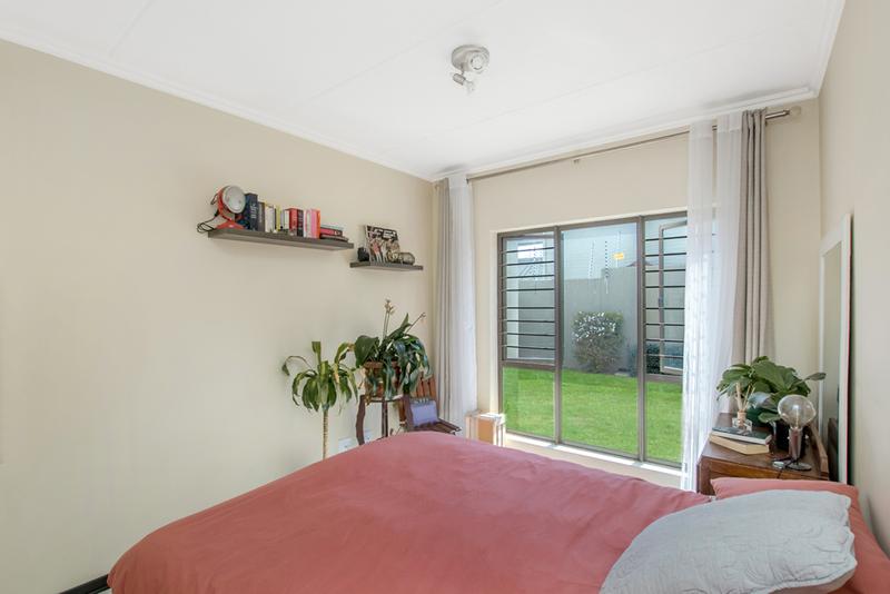 1 Bedroom Property for Sale in Douglasdale Gauteng