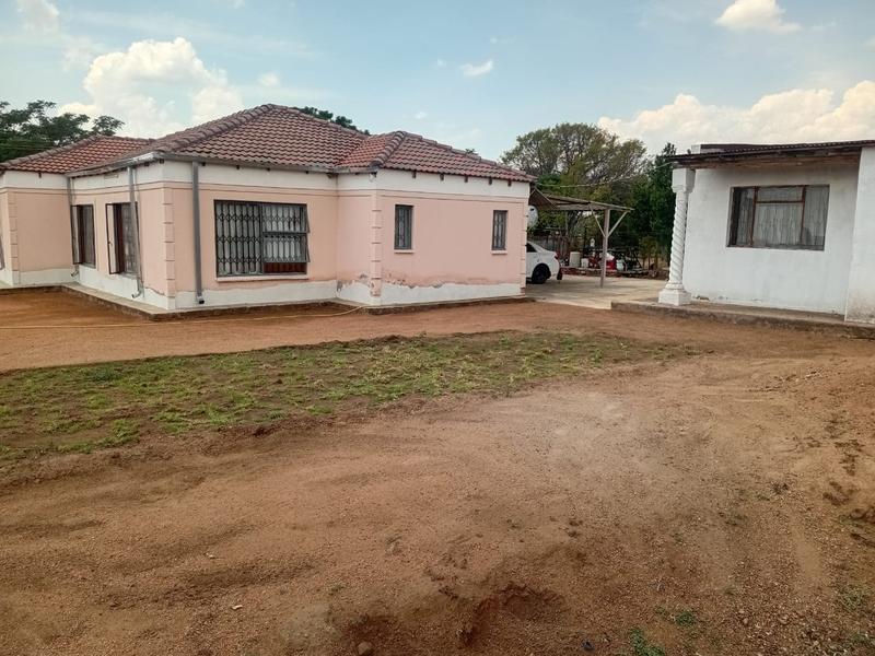 4 Bedroom Property for Sale in Knopjeslaagte Gauteng