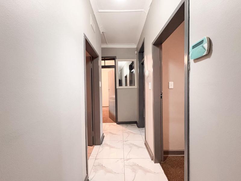 3 Bedroom Property for Sale in Bezuidenhout Valley Gauteng