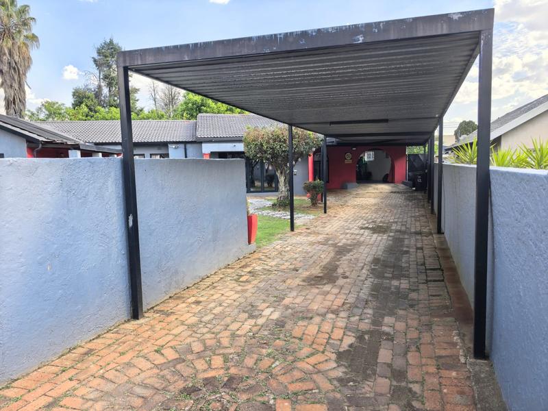 3 Bedroom Property for Sale in Fleurhof Gauteng