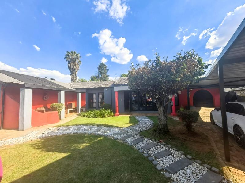 3 Bedroom Property for Sale in Fleurhof Gauteng