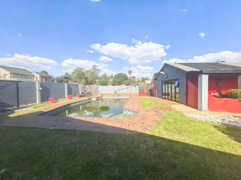 3 Bedroom Property for Sale in Fleurhof Gauteng