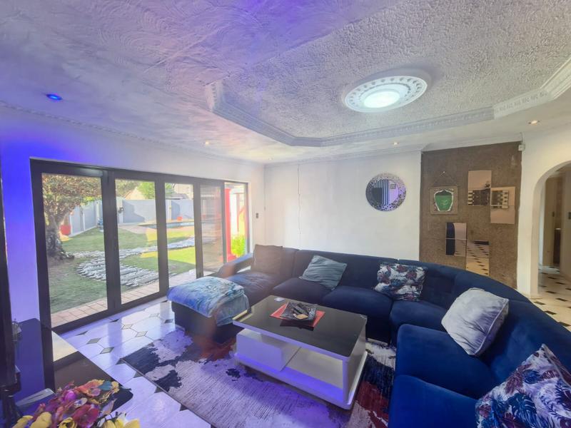 3 Bedroom Property for Sale in Fleurhof Gauteng