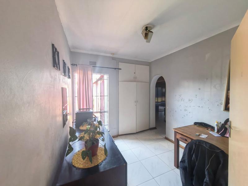 3 Bedroom Property for Sale in Fleurhof Gauteng