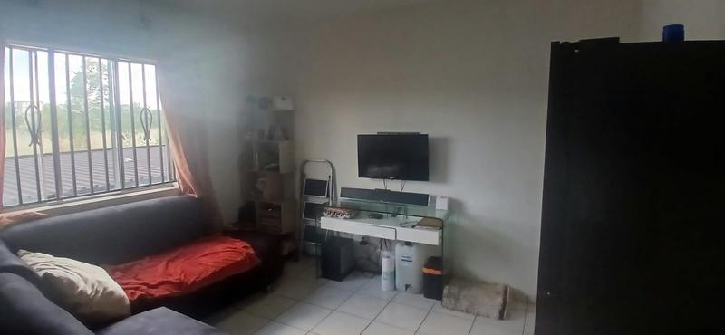 2 Bedroom Property for Sale in Fleurhof Gauteng