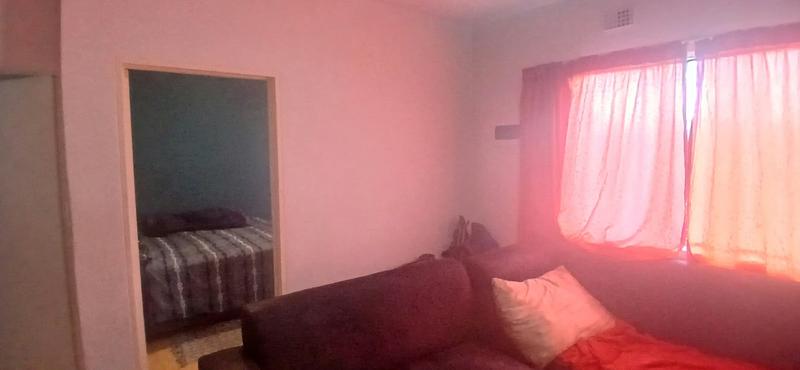 2 Bedroom Property for Sale in Fleurhof Gauteng