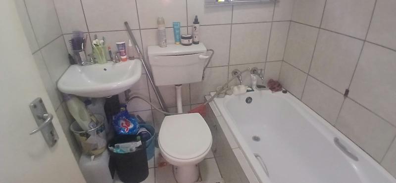 2 Bedroom Property for Sale in Fleurhof Gauteng