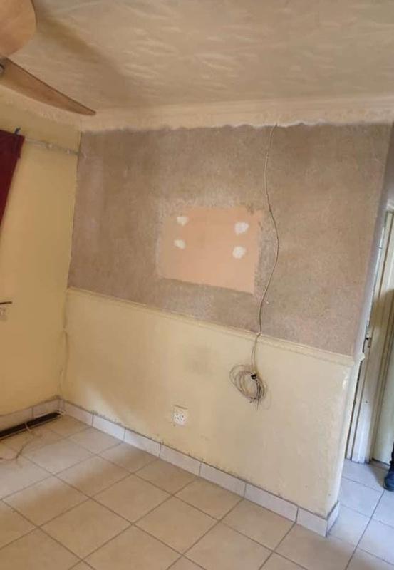 2 Bedroom Property for Sale in Fleurhof Gauteng