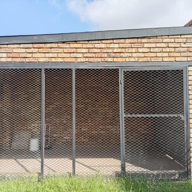 2 Bedroom Property for Sale in Krugersdorp Gauteng