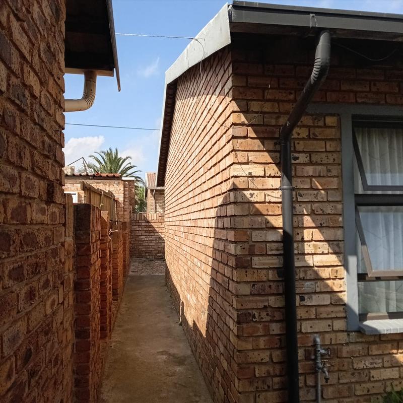 2 Bedroom Property for Sale in Krugersdorp Gauteng