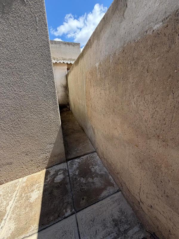 2 Bedroom Property for Sale in Meadowlands Gauteng