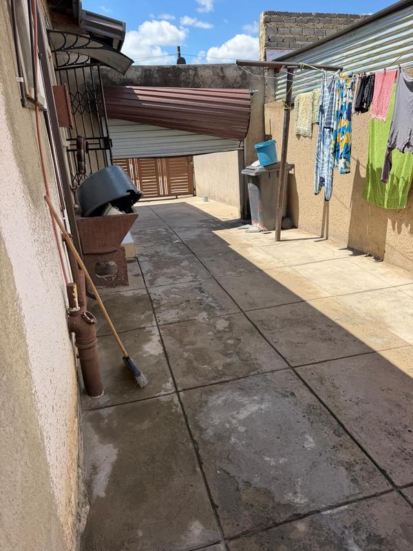 2 Bedroom Property for Sale in Meadowlands Gauteng