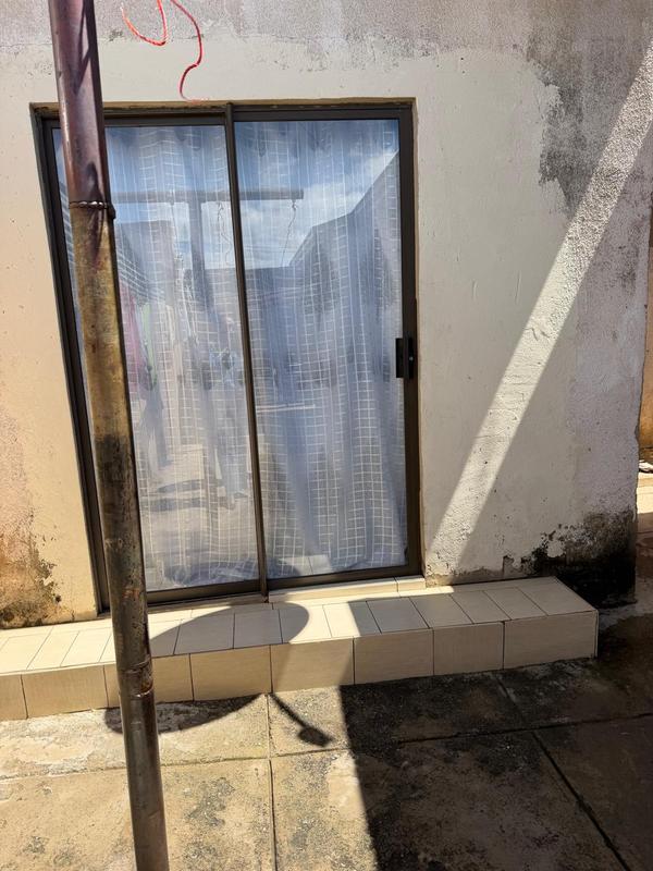 2 Bedroom Property for Sale in Meadowlands Gauteng