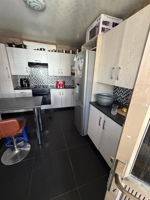 2 Bedroom Property for Sale in Meadowlands Gauteng