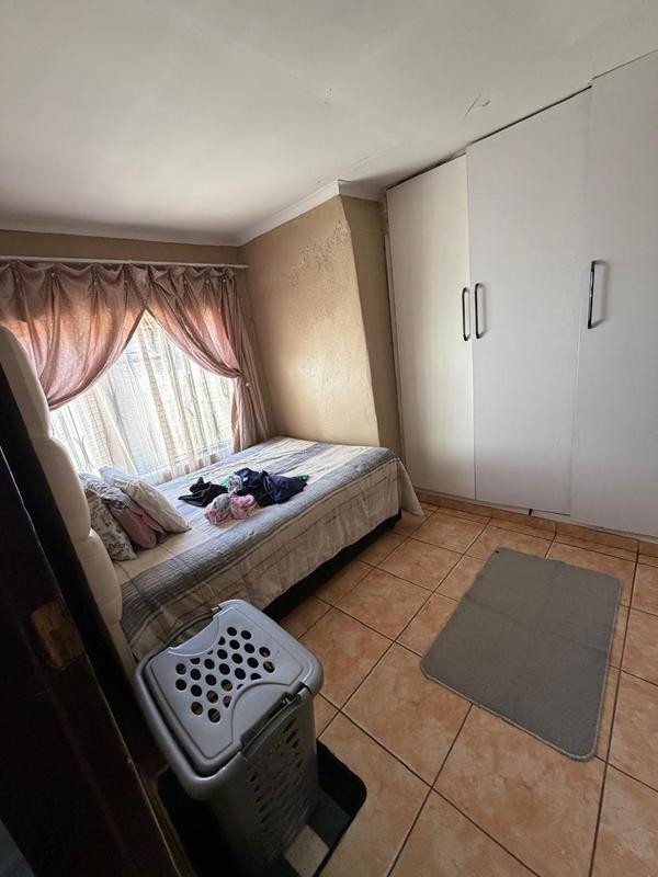 2 Bedroom Property for Sale in Meadowlands Gauteng