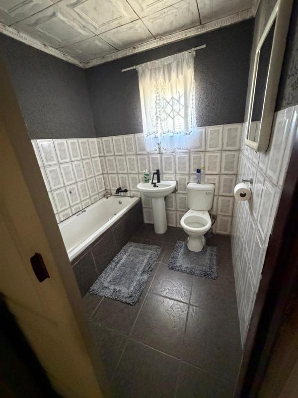 2 Bedroom Property for Sale in Meadowlands Gauteng