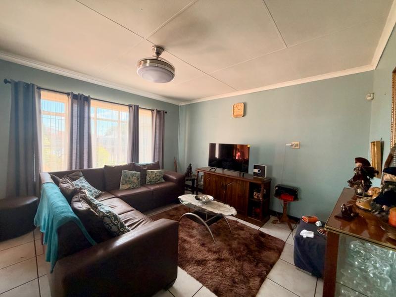3 Bedroom Property for Sale in Vanderbijlpark Cw 6 Gauteng