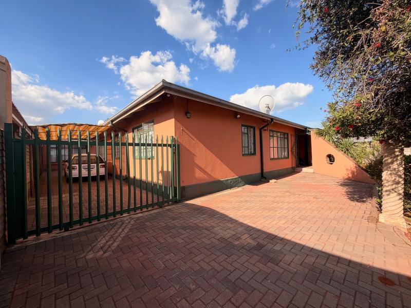 3 Bedroom Property for Sale in Vanderbijlpark Cw 6 Gauteng