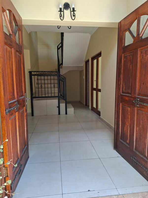 To Let 4 Bedroom Property for Rent in Faerie Glen Gauteng