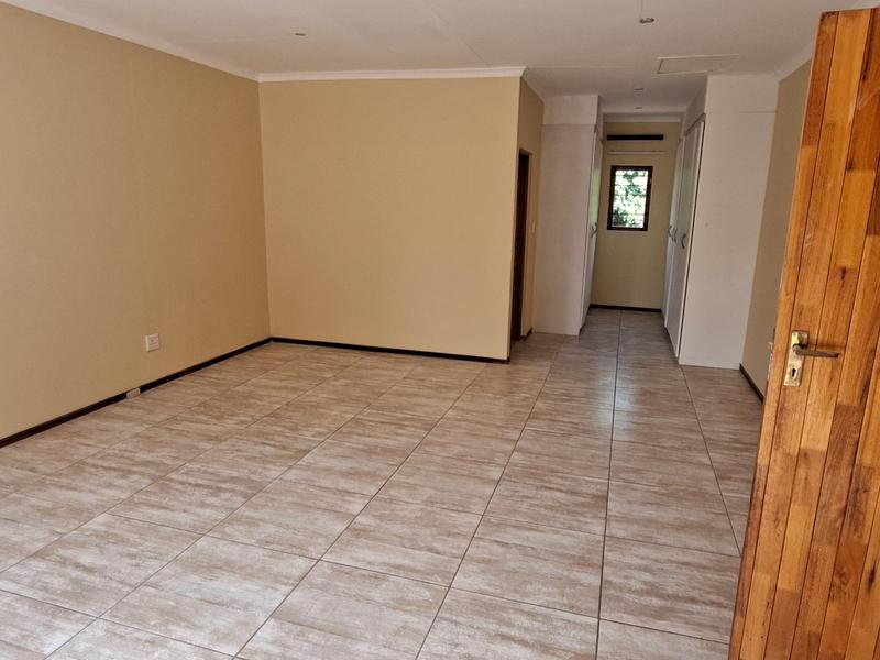 To Let 4 Bedroom Property for Rent in Faerie Glen Gauteng