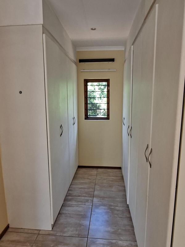 To Let 4 Bedroom Property for Rent in Faerie Glen Gauteng