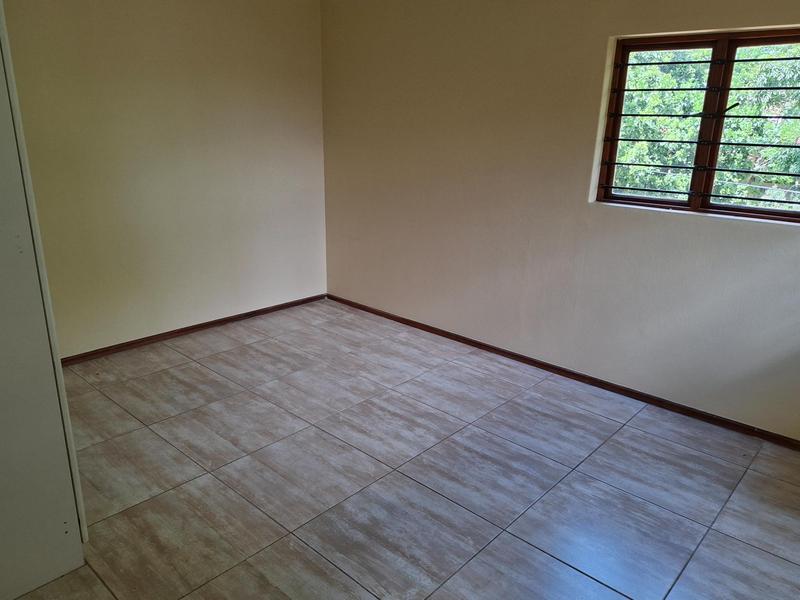 To Let 4 Bedroom Property for Rent in Faerie Glen Gauteng
