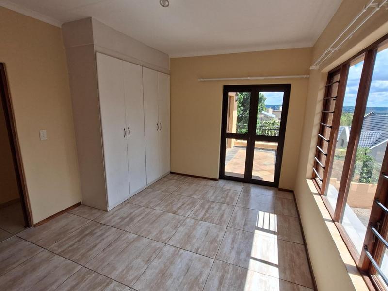 To Let 4 Bedroom Property for Rent in Faerie Glen Gauteng