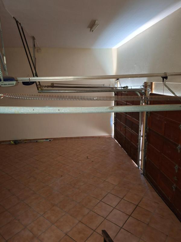 To Let 4 Bedroom Property for Rent in Faerie Glen Gauteng