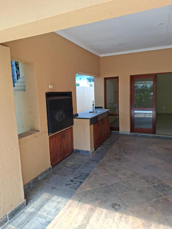 To Let 4 Bedroom Property for Rent in Faerie Glen Gauteng