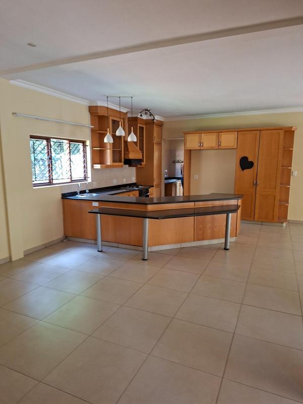 To Let 4 Bedroom Property for Rent in Faerie Glen Gauteng
