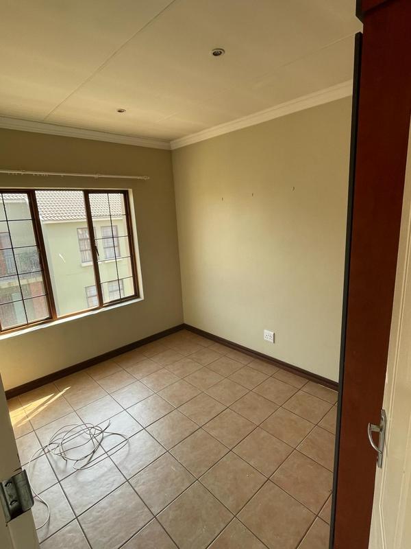 To Let 2 Bedroom Property for Rent in Montana Tuine Gauteng