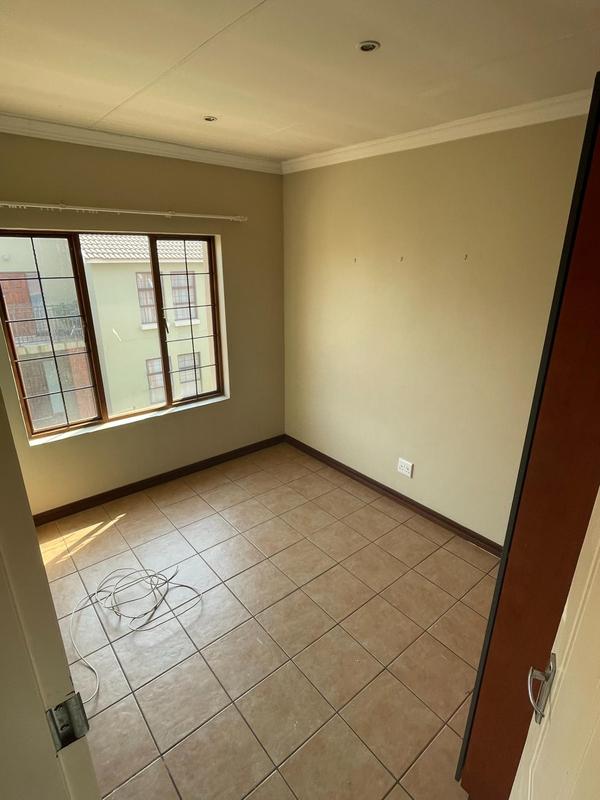 To Let 2 Bedroom Property for Rent in Montana Tuine Gauteng