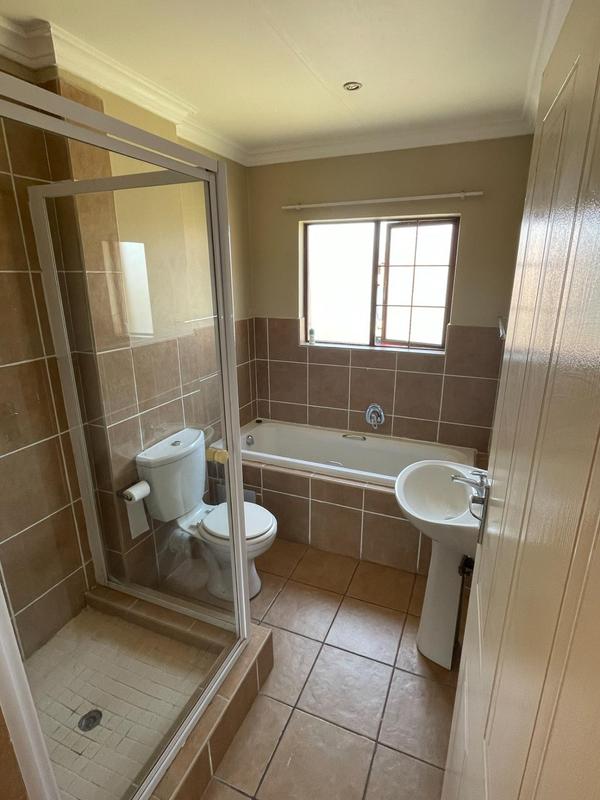 To Let 2 Bedroom Property for Rent in Montana Tuine Gauteng