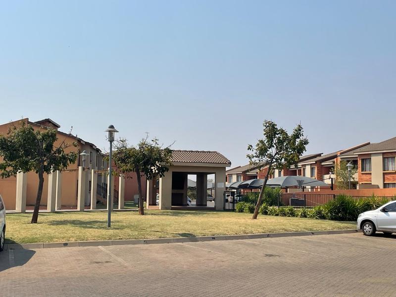 To Let 2 Bedroom Property for Rent in Montana Tuine Gauteng