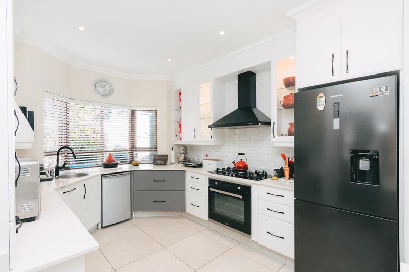 4 Bedroom Property for Sale in Lonehill Gauteng