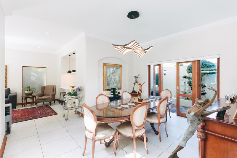 4 Bedroom Property for Sale in Lonehill Gauteng