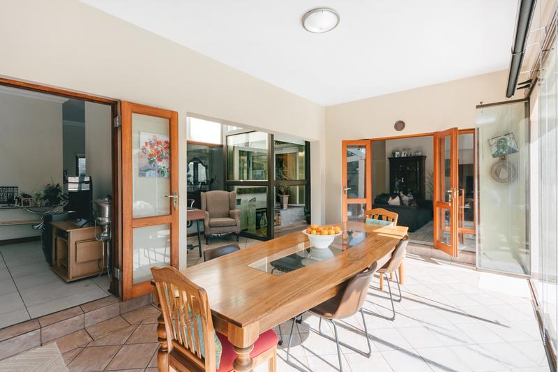 4 Bedroom Property for Sale in Lonehill Gauteng
