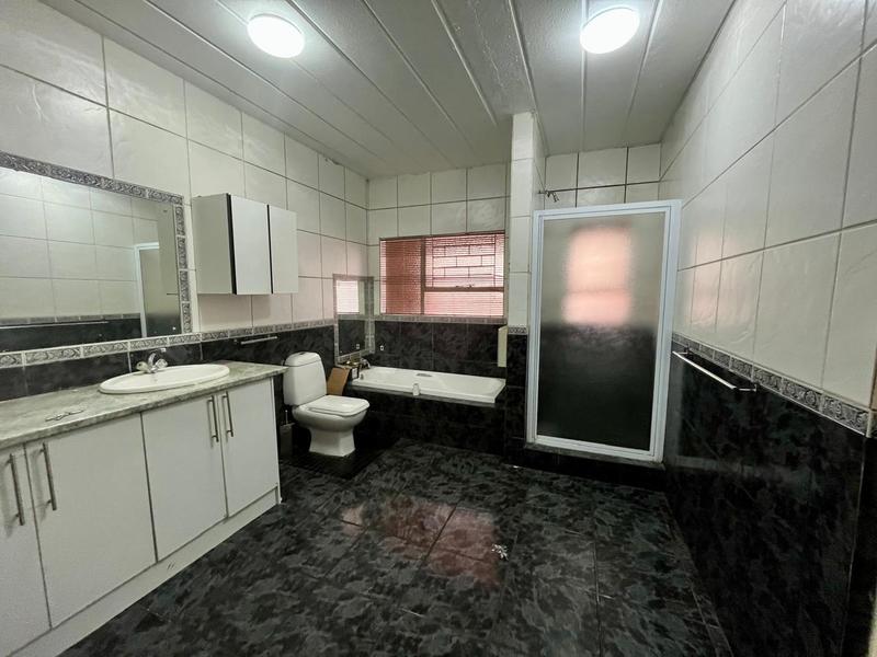 2 Bedroom Property for Sale in Vanderbijlpark CE Gauteng
