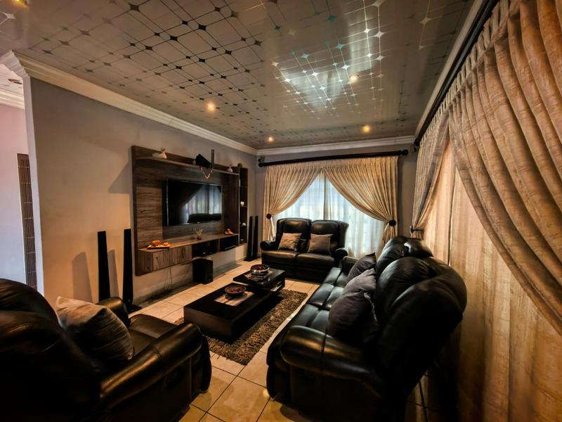3 Bedroom Property for Sale in Rose Acres Estate Gauteng