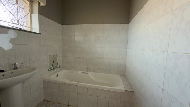 To Let 1 Bedroom Property for Rent in Primrose Gauteng