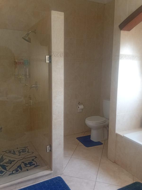 To Let 5 Bedroom Property for Rent in Waterkloof A H Gauteng