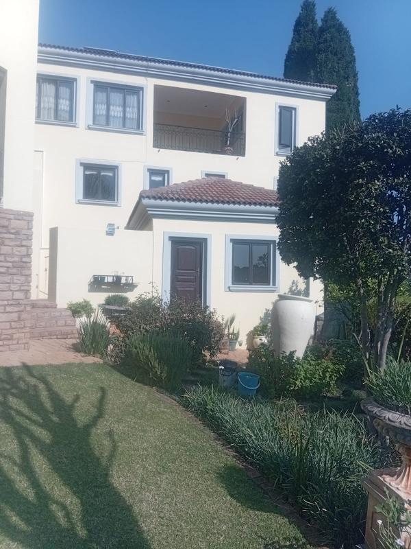 To Let 5 Bedroom Property for Rent in Waterkloof A H Gauteng