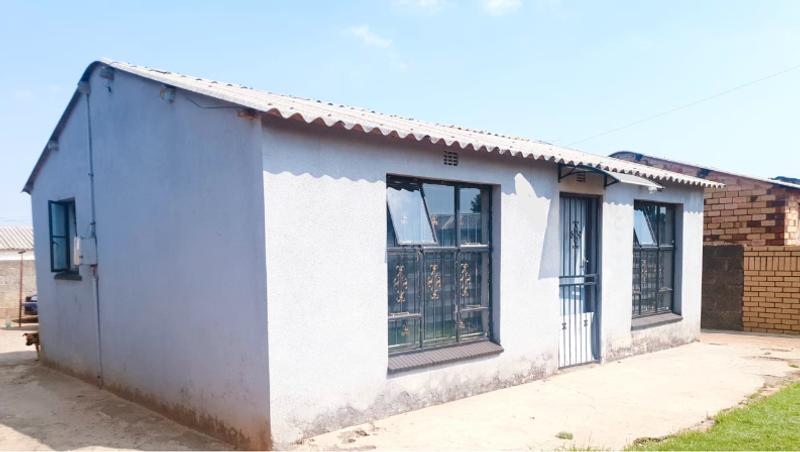 2 Bedroom Property for Sale in Tladi Gauteng
